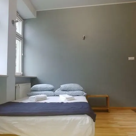 999 Aparthostel Auberge de jeunesse